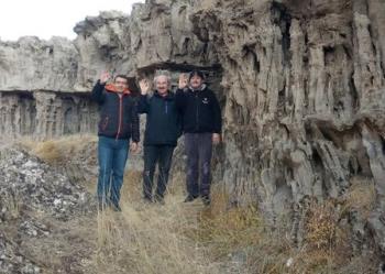 Bitlis’in Adilcevaz sınırları içerisinde 10 bin yaşında mikrobiyalitler gün yüzüne çıkarıldı